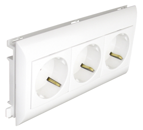 Tomada Tripla Schuko com Obturador L75 - 6 Módulos